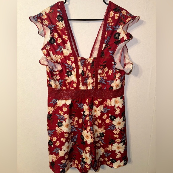 NWT Cider Red Floral Romper - Picture 2 of 3